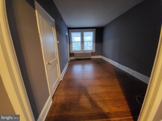 Building Photo - 5044 N Sydenham St