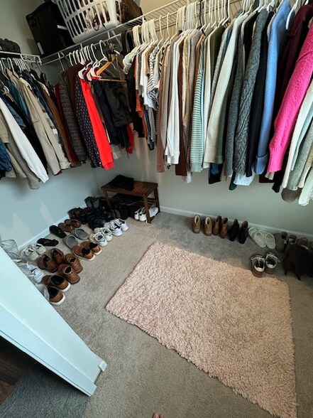 Building Photo - 5505 Noble Ave