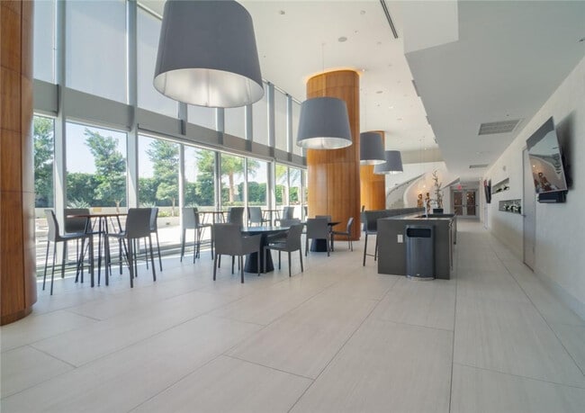 Building Photo - 1180 N Federal Hwy