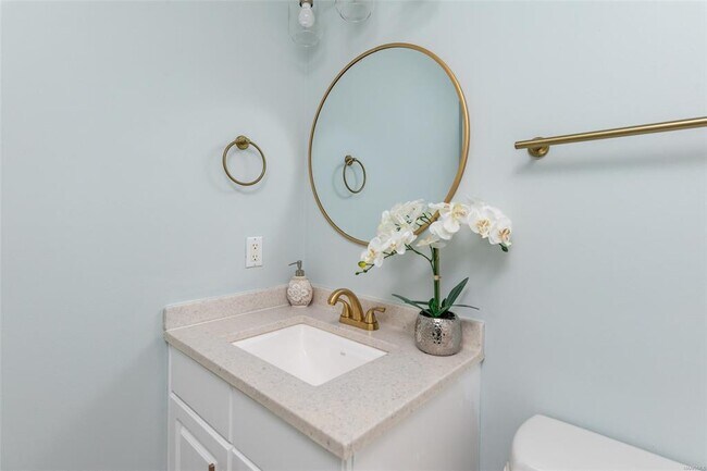 Building Photo - 9300 Greythorne Way