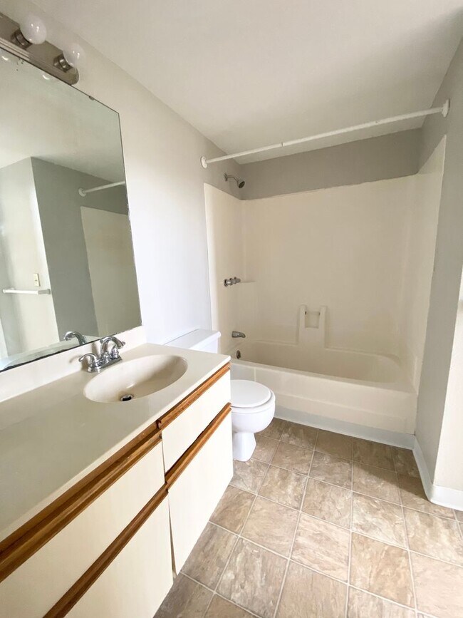 Building Photo - wh102