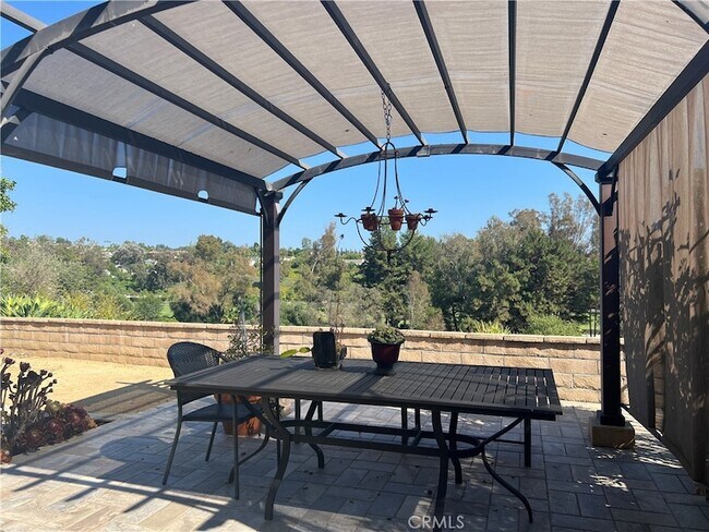 Building Photo - 24822 Via San Fernando