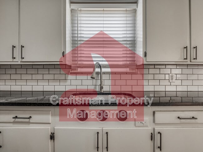 Building Photo - 3225 NW 33rd St