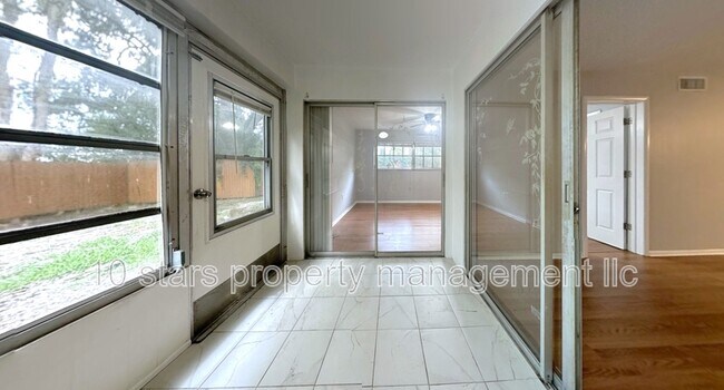 Building Photo - 1433 S Belcher Rd