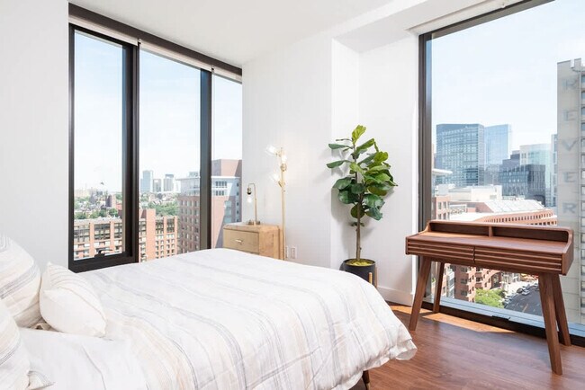 Building Photo - 212 Stuart St