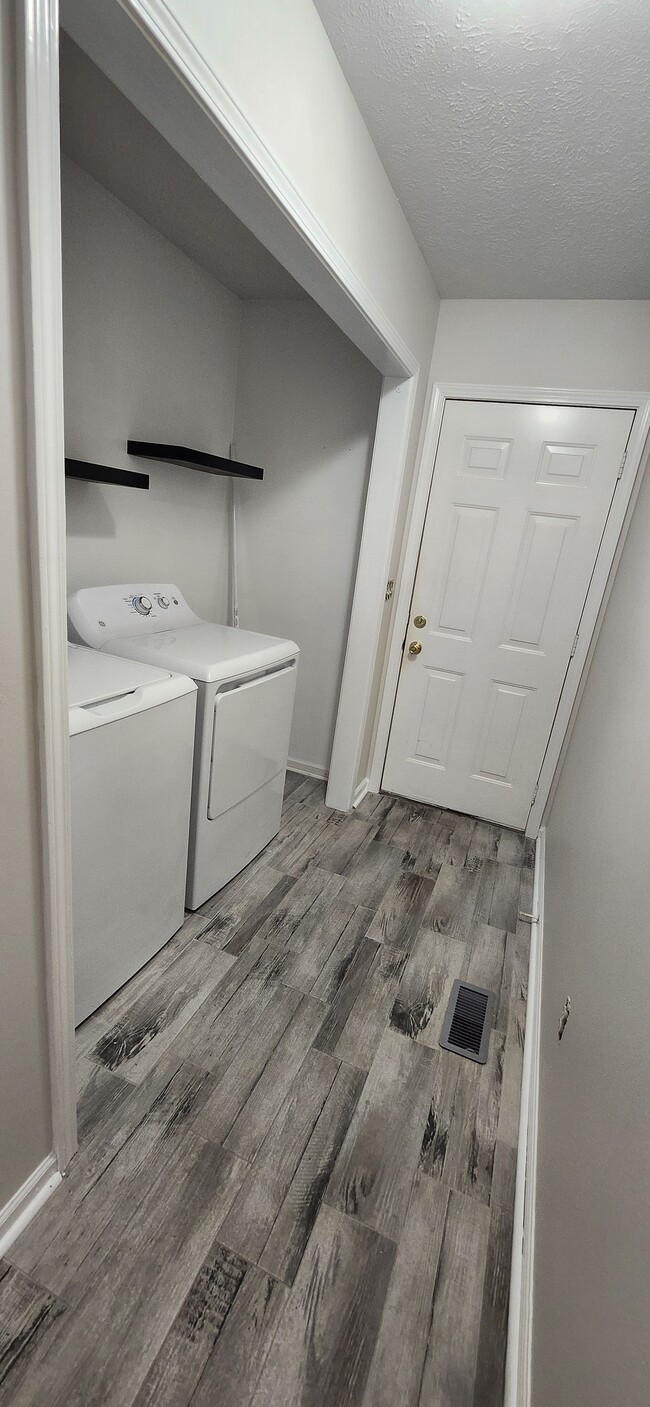 Building Photo - 2308 Forrest Fields Dr