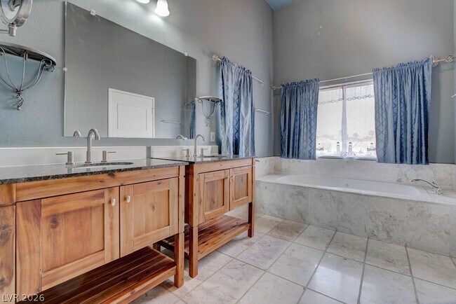 Building Photo - 4880 Dorrell Ln