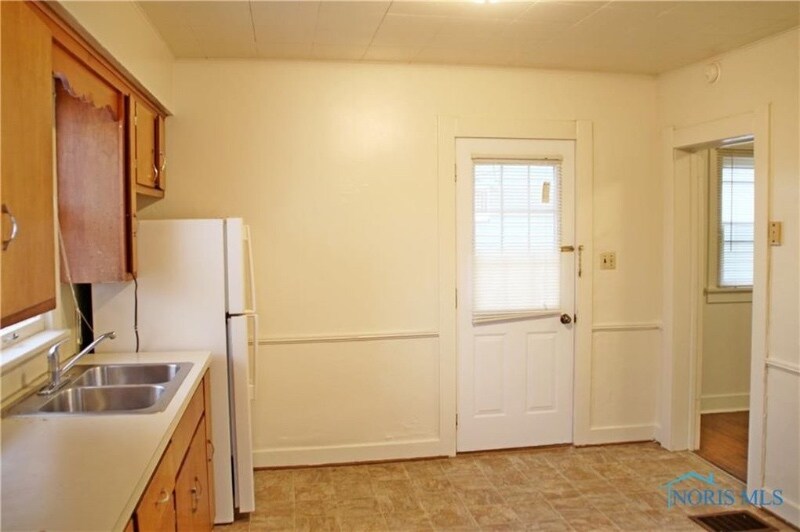 Building Photo - 343 N Grove St