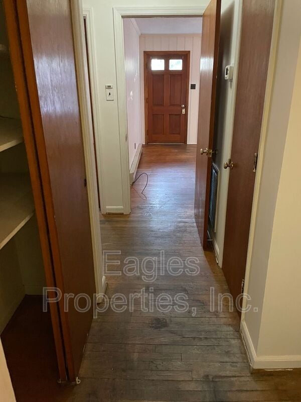 Building Photo - 413 Beech St