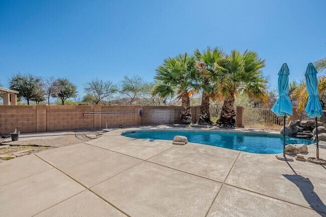 Building Photo - Pending/ Rented - Sahuarita Beauty!