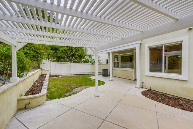 Building Photo - Westport @ Stonecrest