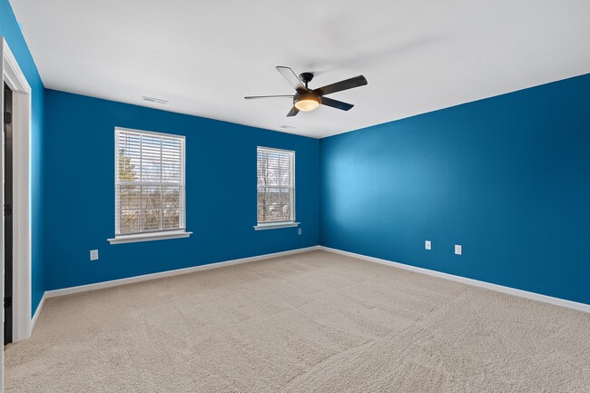 Building Photo - 49 River Bank Rd