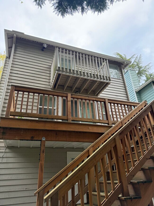 Building Photo - Ravenna House