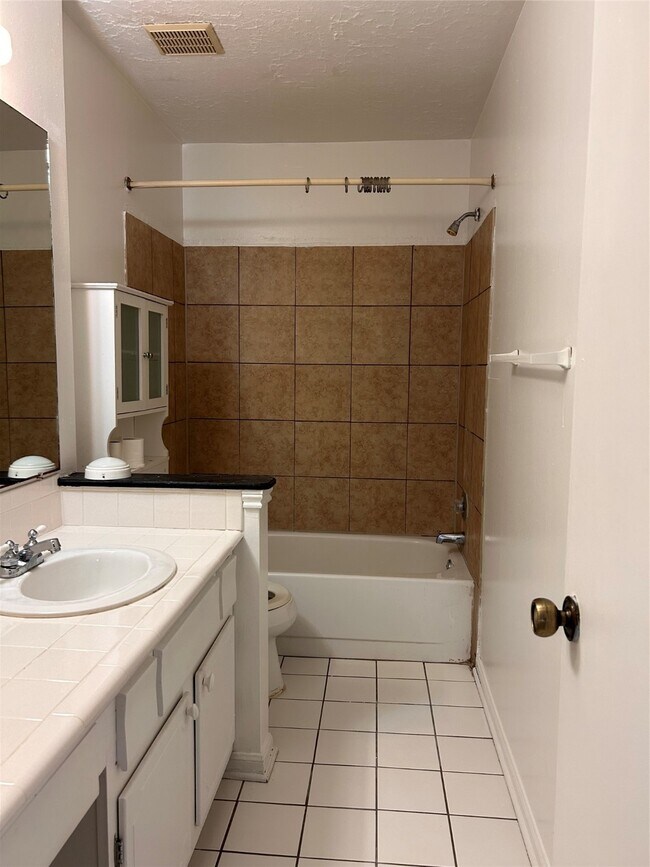 Building Photo - 16327 Beretta Ct