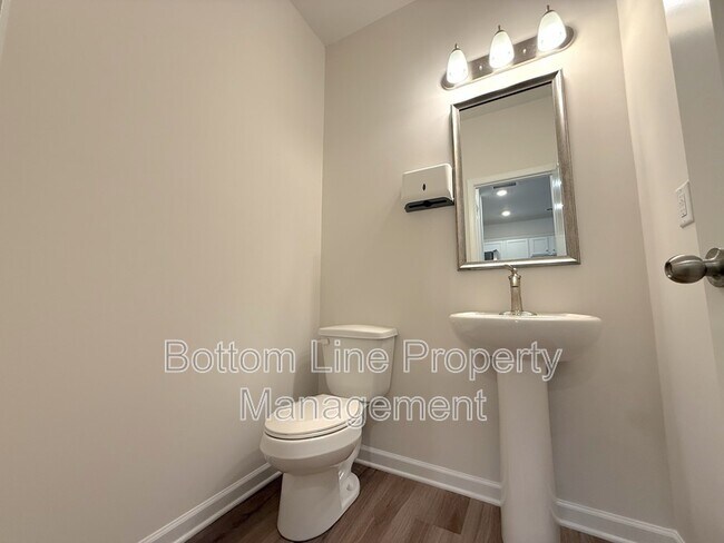 Building Photo - 3409 Glenn Hope Wy