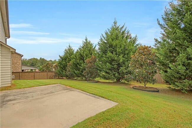 Building Photo - 551 Wagon Hill Ln