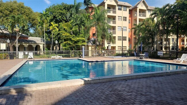 Building Photo - 8180 Geneva Ct