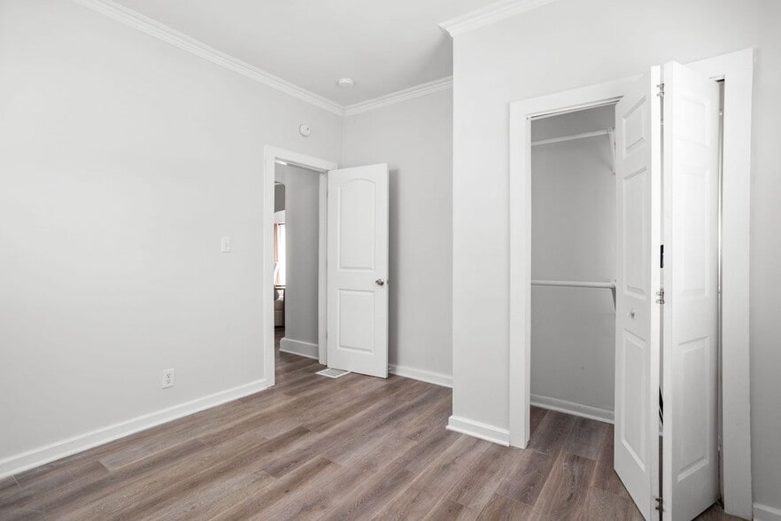 Building Photo - 4001 Broadway St