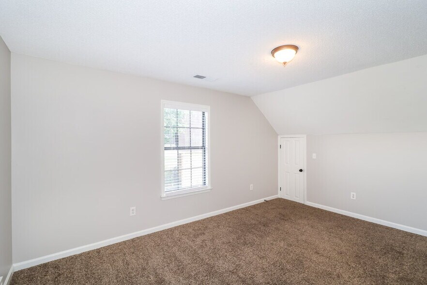 Building Photo - 4365 Barrymor Dr