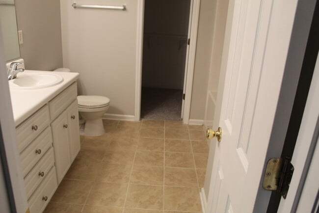 Building Photo - Columbia County Fort Grodon Attached home with Garage