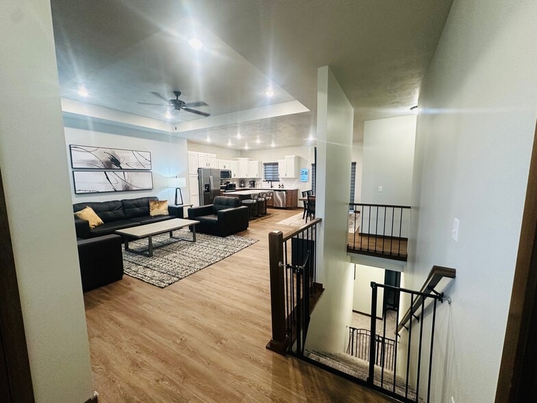 Building Photo - 5513 S Dubuque Ave