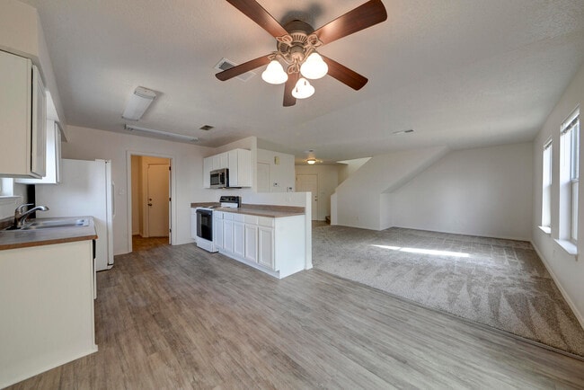 Building Photo - 3123 Mountainside Pkwy NE