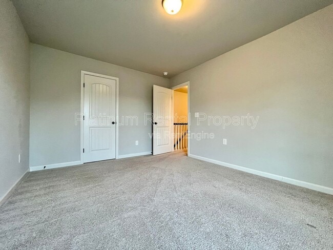 Building Photo - 244 Stonecreek Bnd