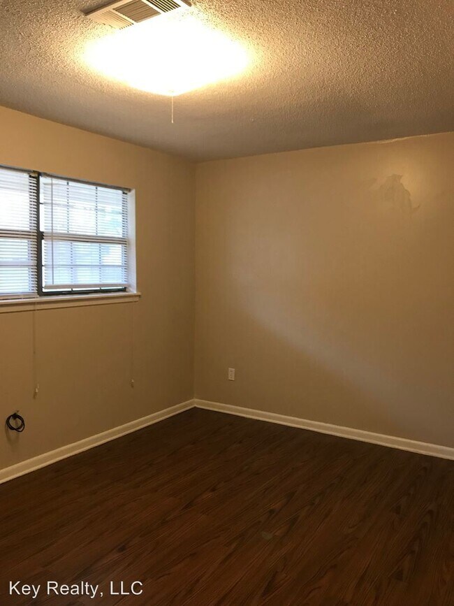 Building Photo - 1 br, 1 bath House - 219 Lakeview