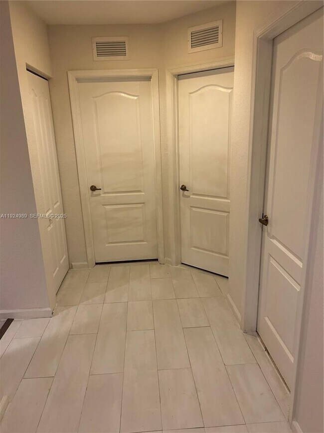 Building Photo - 13903 SW 279th Ln