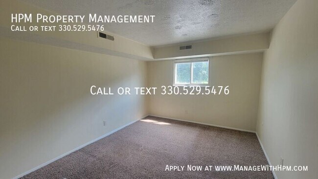 Building Photo - 841 SilverMeadow 202