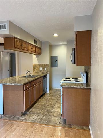 Building Photo - 424 Arborview Dr