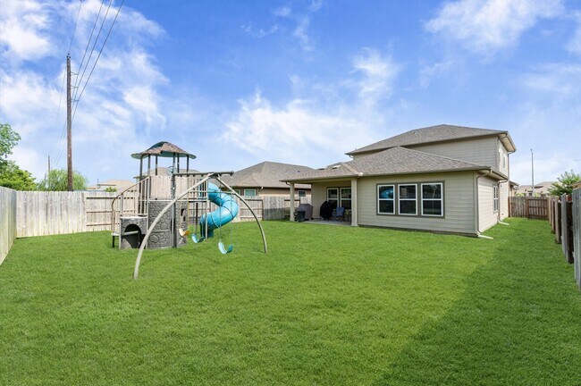 Building Photo - 13103 Everpine Trl