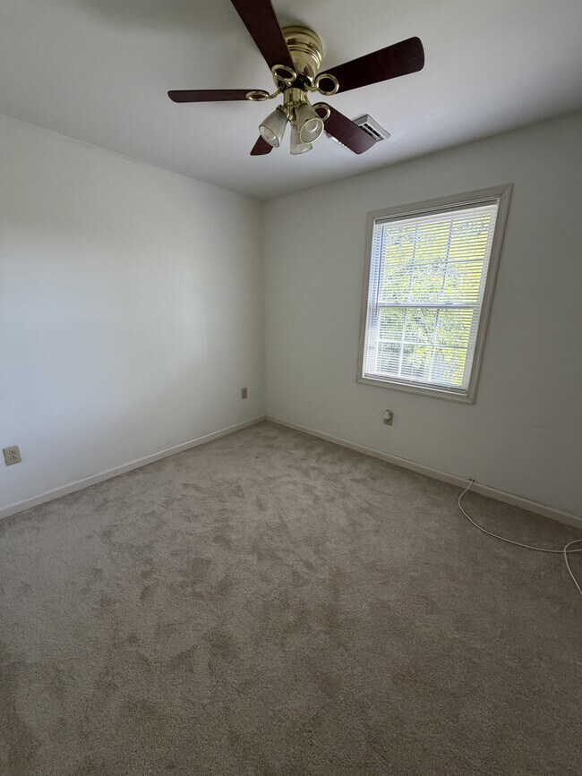 Building Photo - 1513 Princess Anne Ln