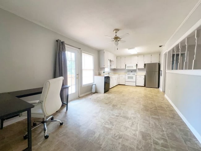 Building Photo - 607 Parker Mathis Dr