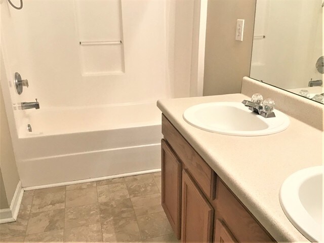 Building Photo - 411 Revis Creek Ct