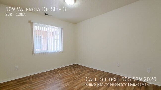 Building Photo - 509 Valencia Dr SE