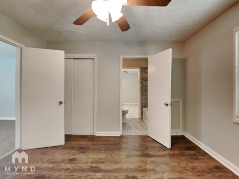 Building Photo - 6497 Voyles Dr