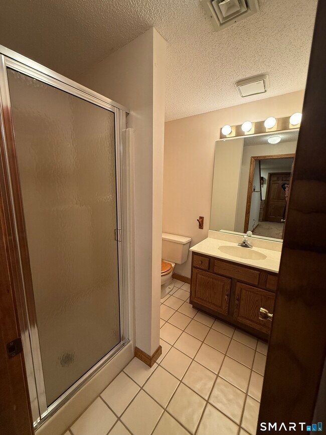 Building Photo - 504 Sandstone Dr