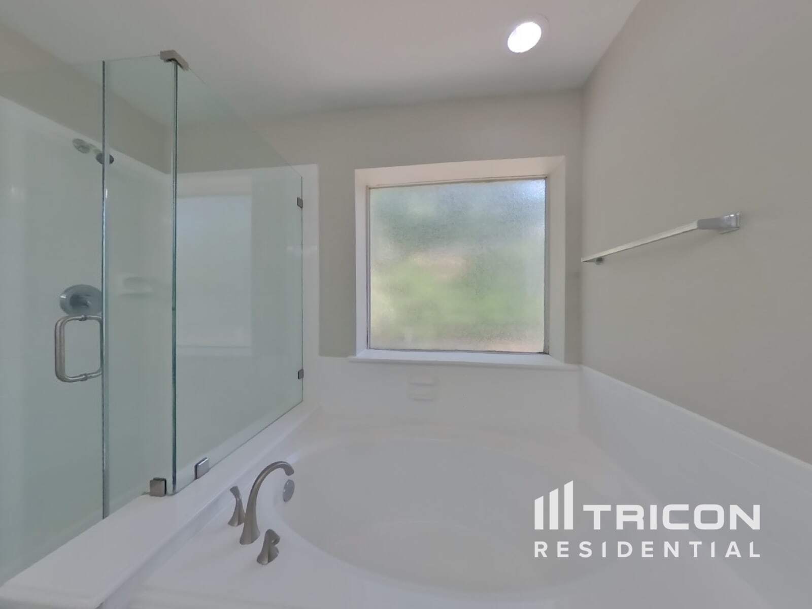 Building Photo - 46 Shimmer Pond Pl