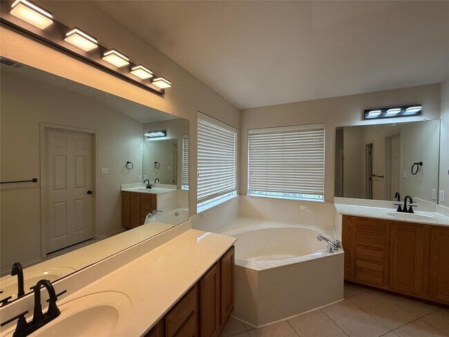 Building Photo - 14725 Banbridge Trail