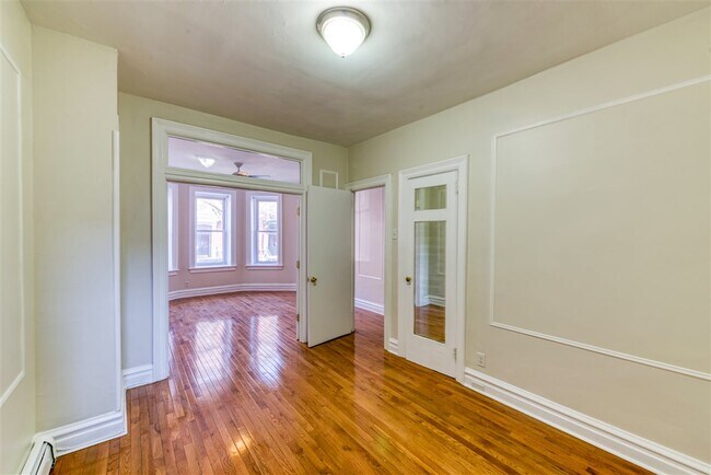 Building Photo - 1231 Park Ave