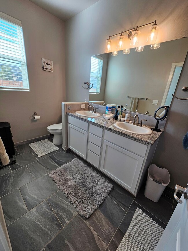 Building Photo - 2022 Home with Split Bedroom Layout & Beau...