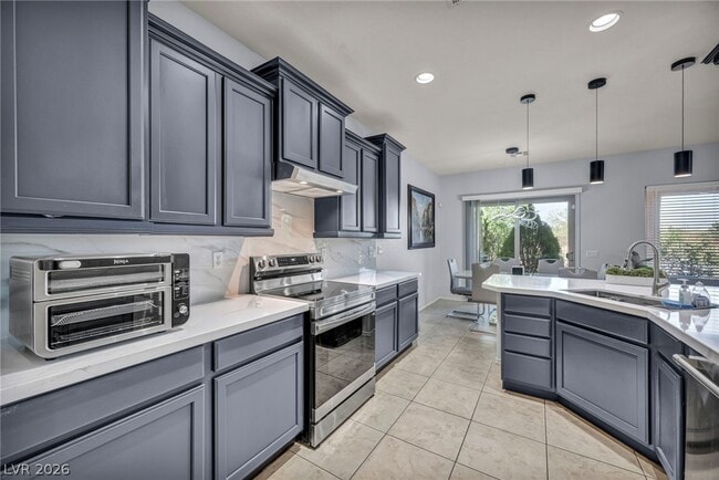 Building Photo - 3787 Budenny Dr