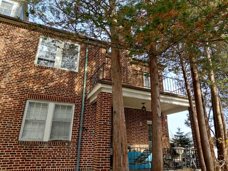 Building Photo - 3508 Grantley Rd