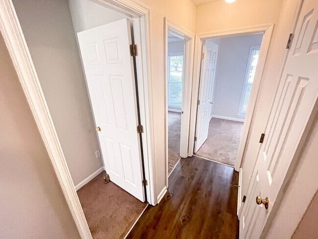 Building Photo - 3 bedroom, 2 bathroom ranch style home in Greensboro, NC