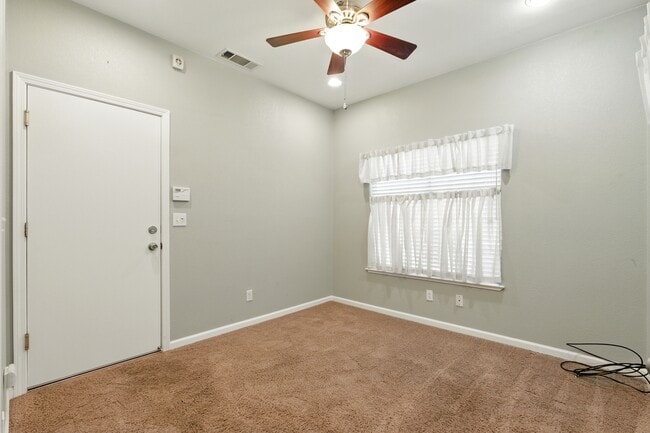 Building Photo - 1789 E Ticonderoga Dr