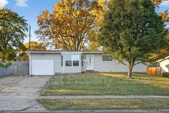 Building Photo - 1225 Night Dr