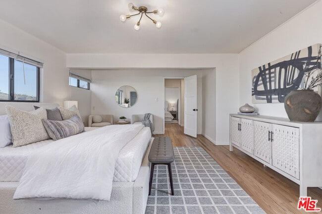 Building Photo - 9125 David Ave