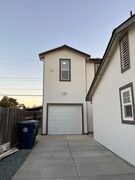 Building Photo - 6512 Manassero Way