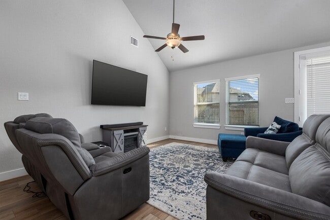 Building Photo - 17828 Hanson Ridge Dr